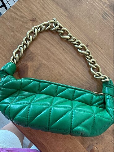 Zara zincir detaylı kapitone deri çanta - Görsel 5