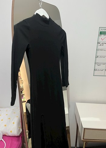 Uzun Siyah Yarım Boğazlı Elbise - Görsel 3
