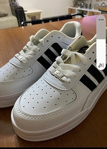 38 Beden beyaz Renk Adidas, sıfır defosuz temiz A kalite ayakkabı 