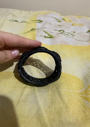 Beden Siyah İşlemeli Boncuklu Gotik Bileklik