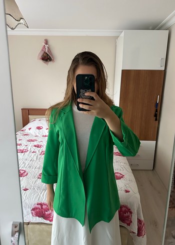 Yeşil dökümlü şık blazer ceket