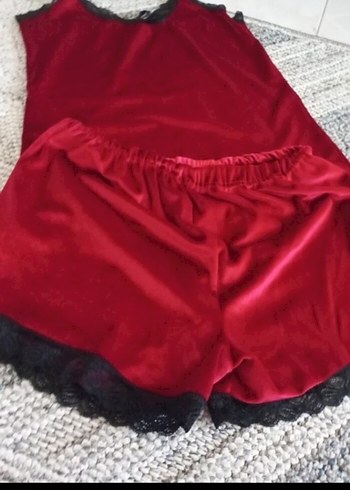 Diğer Bordo Nakışlı İp Askılı Mini Pijama Takımı