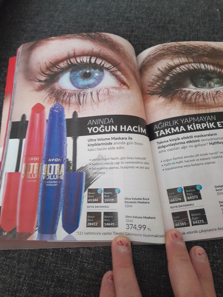 Avon Ultra Volume Suya Dayanıklı Mavi Maskara 1 adet - Görsel 2