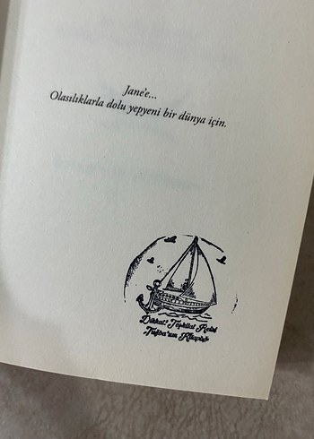 Duman ve Kemiğin Kızı - Laini Taylor - Görsel 2