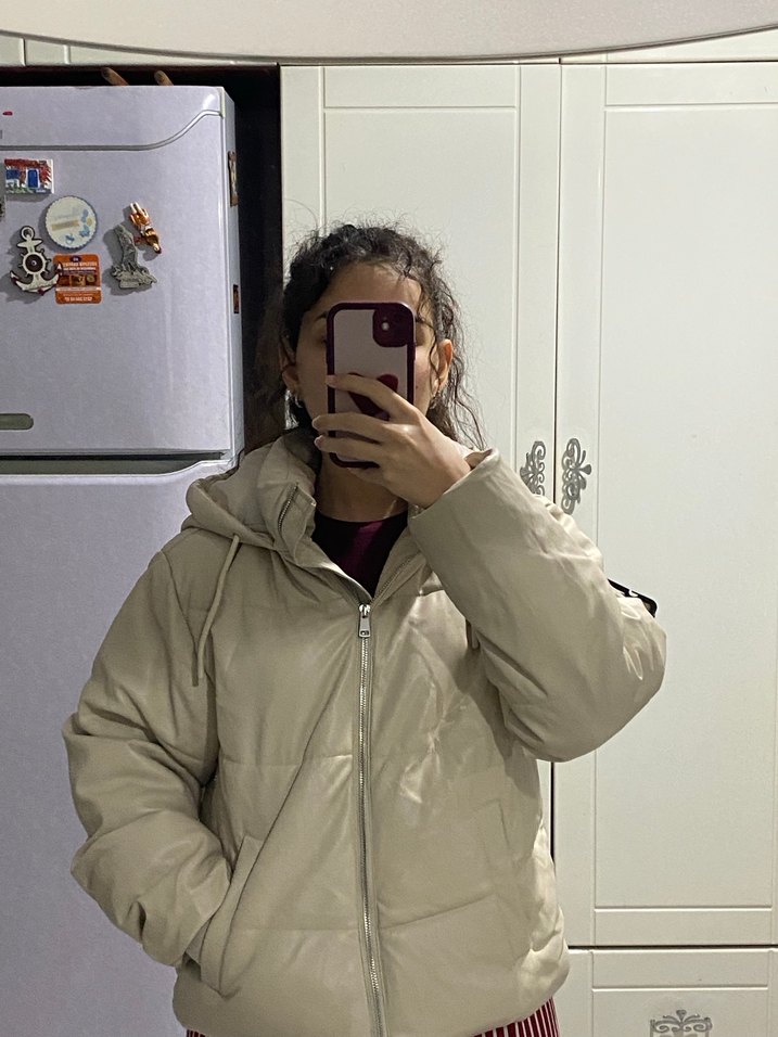 Bej Deri Görünümlü Kapüşonlu Kadın Mont - Görsel 3