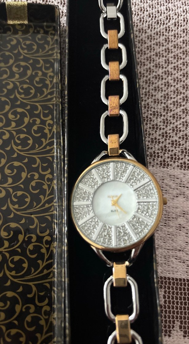 Zincir Detaylı Klasik Kadın Saati - Görsel 2