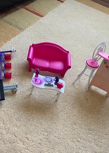 Barbie Portatif İki Katlı Oyun Evi - Görsel 3