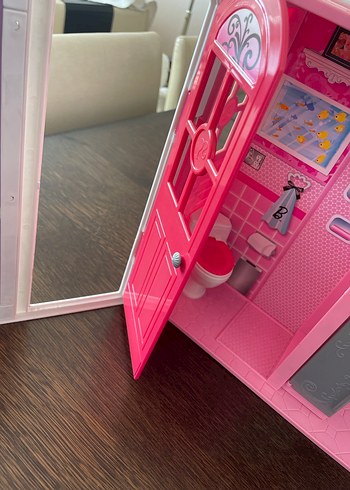 Barbie Portatif İki Katlı Oyun Evi - Görsel 19