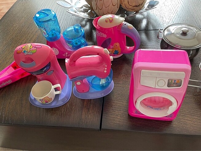 Barbie Lisanslı Sesli Ev Aletleri Seti