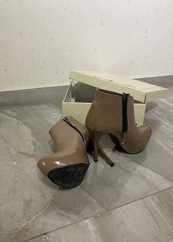 Bej Rugan Stiletto Topuklu Kadın Bot - Görsel 5