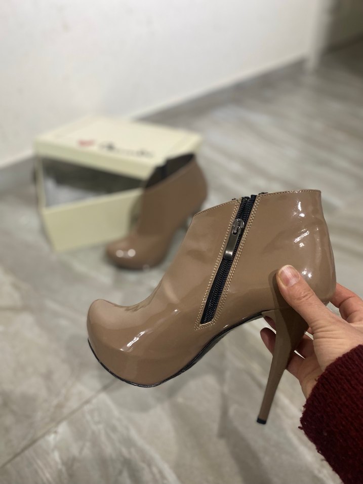 Bej Rugan Stiletto Topuklu Kadın Bot - Görsel 2