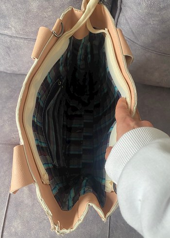 Zımba işlemeli büyük boy kol çantası - Görsel 3