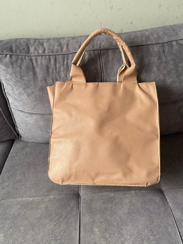 Zımba işlemeli büyük boy kol çantası - Görsel 4