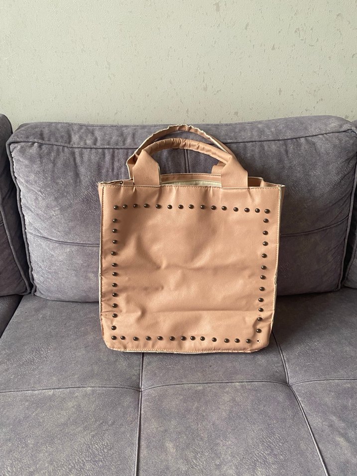 Zımba işlemeli büyük boy kol çantası - Görsel 5