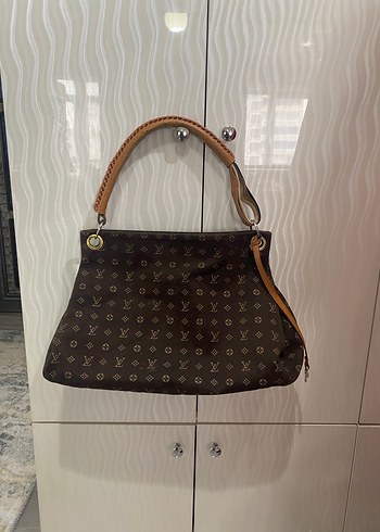 louis-vuitton