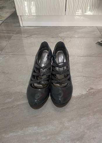 Gri Rugan Tokalı Stiletto Topuklu Kadın Ayakkabı - Görsel 2