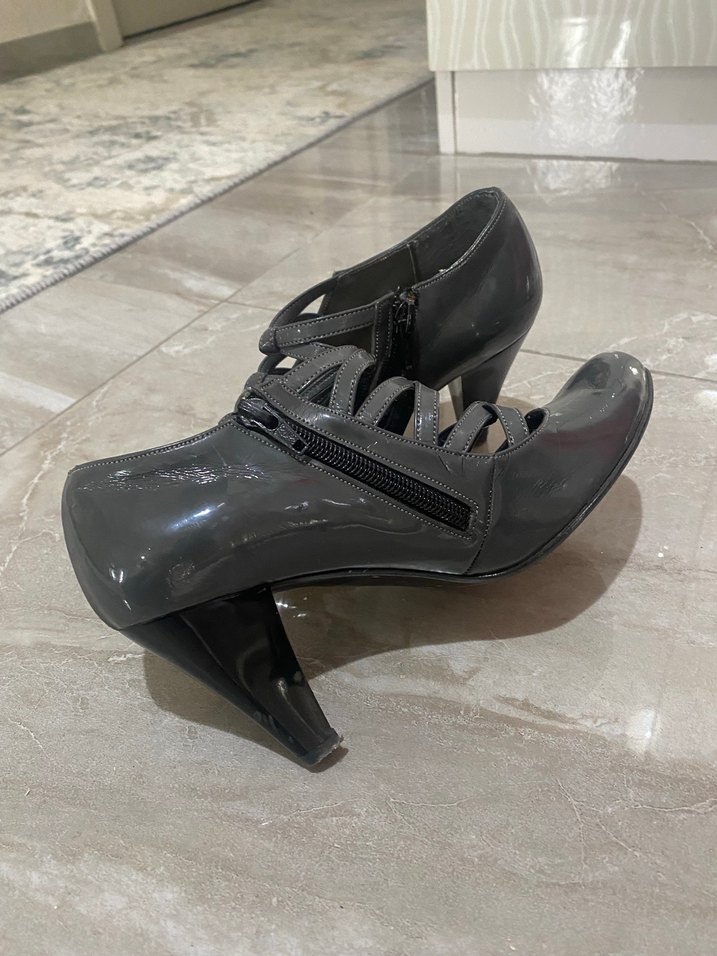 Gri Rugan Tokalı Stiletto Topuklu Kadın Ayakkabı - Görsel 4