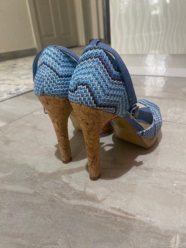 Mavi Denim Dolgu Topuklu Kadın Ayakkabı - Görsel 3