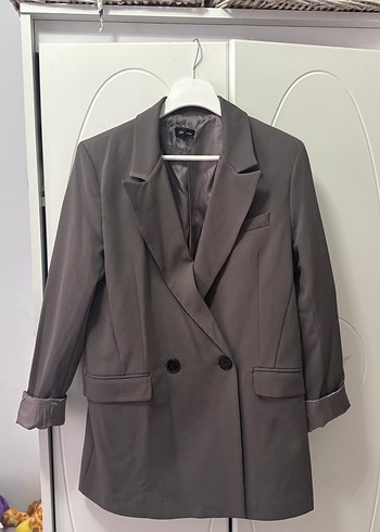 Gri Düğmeli Kadın Midi Blazer Ceket