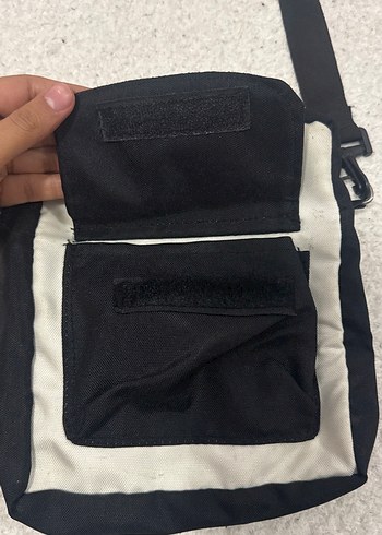 Mango Kadın siyah Beyaz Fermuarlı Crossbody Çanta