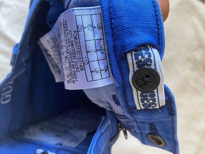 4 Yaş Beden Guess marka çocuk pantolon