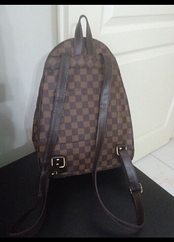 Louis Vuitton Kadın sırt çantası 