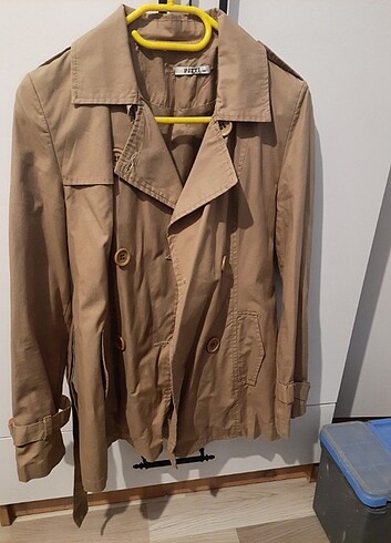 38 beden trenckot pitti marka