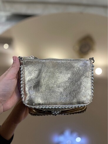  Beden Stradivarius gold çanta