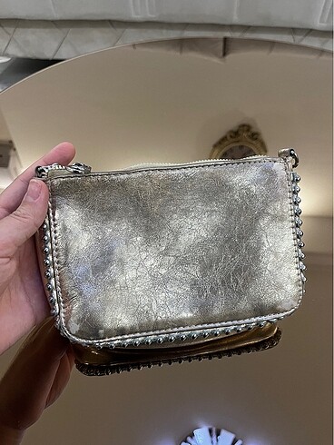Stradivarius gold çanta