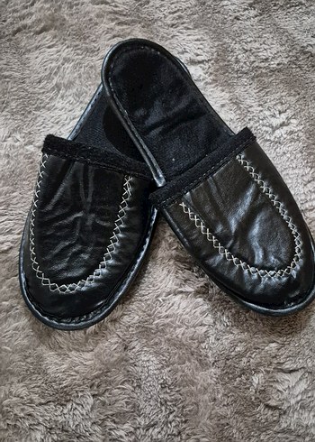 Siyah Kürklü Erkek Ev Terliği - Görsel 2