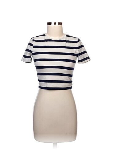 Zara T-shirt %70 İndirimli.