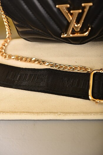  Beden Louis vuitton New wave multi pochette