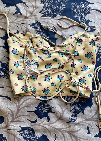 Sarı Çiçek Desenli Mini Büstiyer - Görsel 2