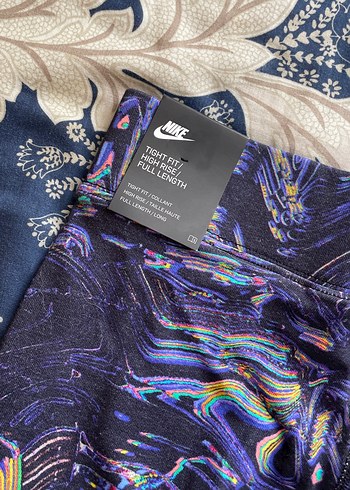 Kadın Çok Renkli Tie-Dye Desenli Tayt - Görsel 3