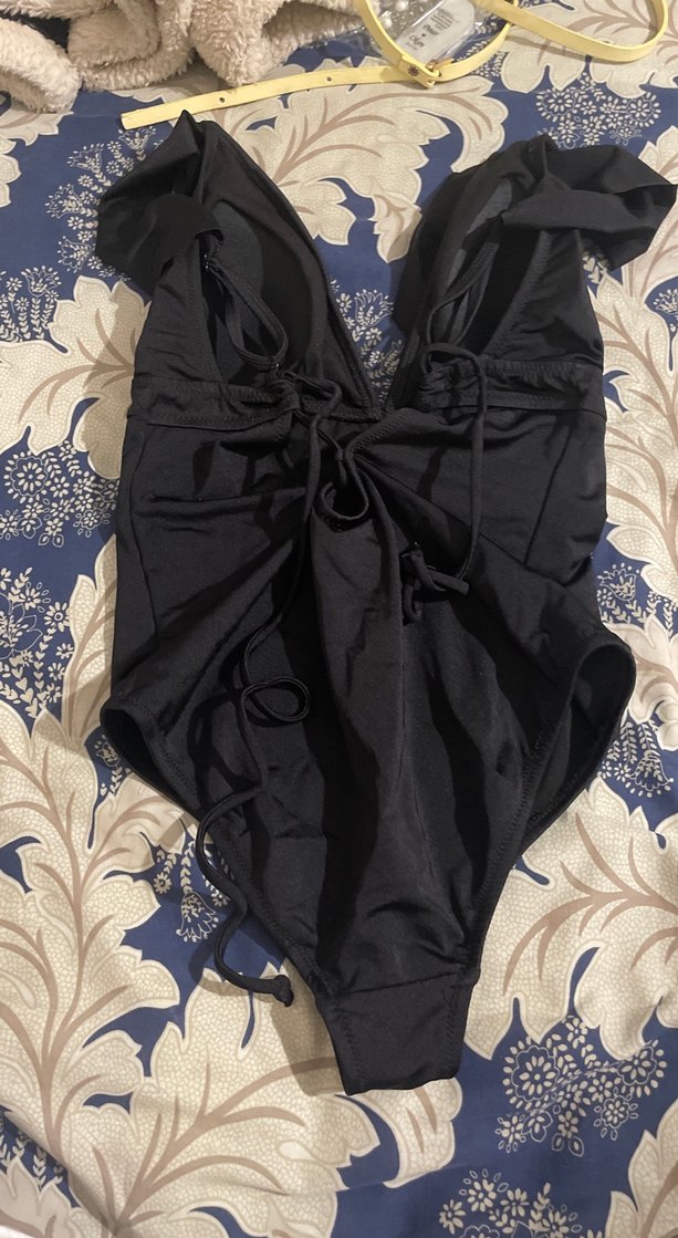 Siyah Fırfırlı Kadın Mayo - Görsel 2