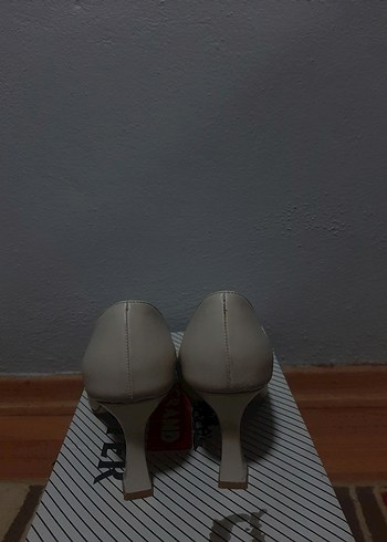 40 Beden Bej Stiletto Topuklu Kadın Ayakkabı