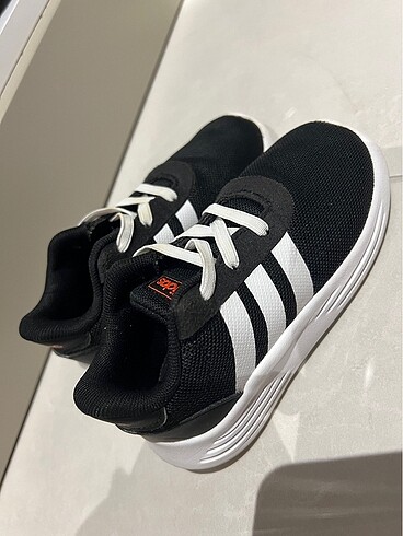 Adidas Çocuk Ayakkabısı