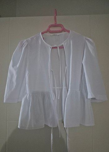 Kadın Beyaz V Yaka Düğmeli Bluz - Görsel 3