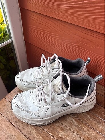 Skechers beyaz deri ayakkabı