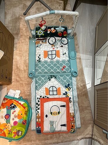 Çadır şeklini de alabilen büyük oyun halısı fisherprice