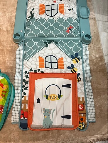 Çadır şeklini de alabilen büyük oyun halısı fisherprice
