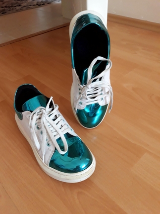 mavi beyaz ayakkabı 
