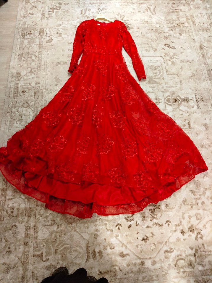 Kırmızı Dantel İşlemeli Uzun Abiye Elbise - Görsel 2