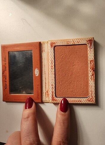  Beden Renk The Balm Allık