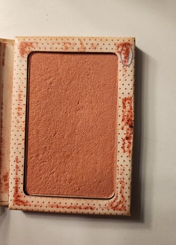  Beden The Balm Allık