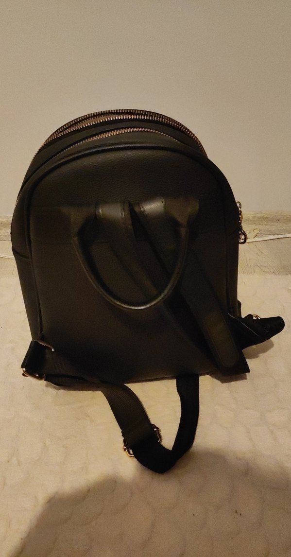 Siyah Deri Kadın Sırt Çantası - Görsel 3