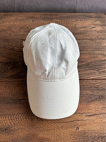 Beyaz Cap