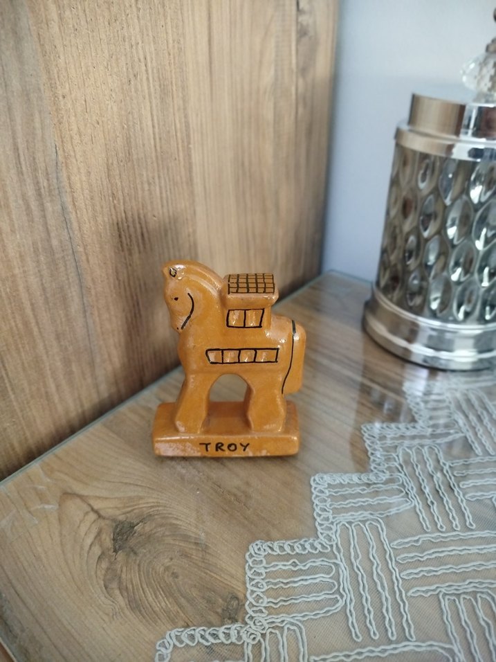 Camel Rengi At Figürün C.KALE İmzalı - Görsel 2