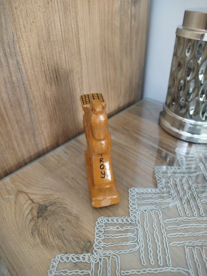 Camel Rengi At Figürün C.KALE İmzalı - Görsel 4