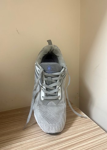 Gri Bağcıklı Spor Ayakkabı - Görsel 4